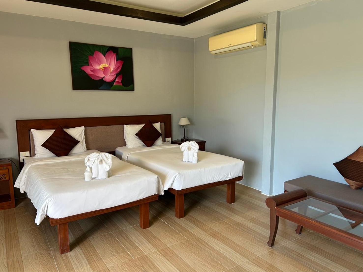 The Hip Resort @ Khao Lak Bang Sak Екстериор снимка