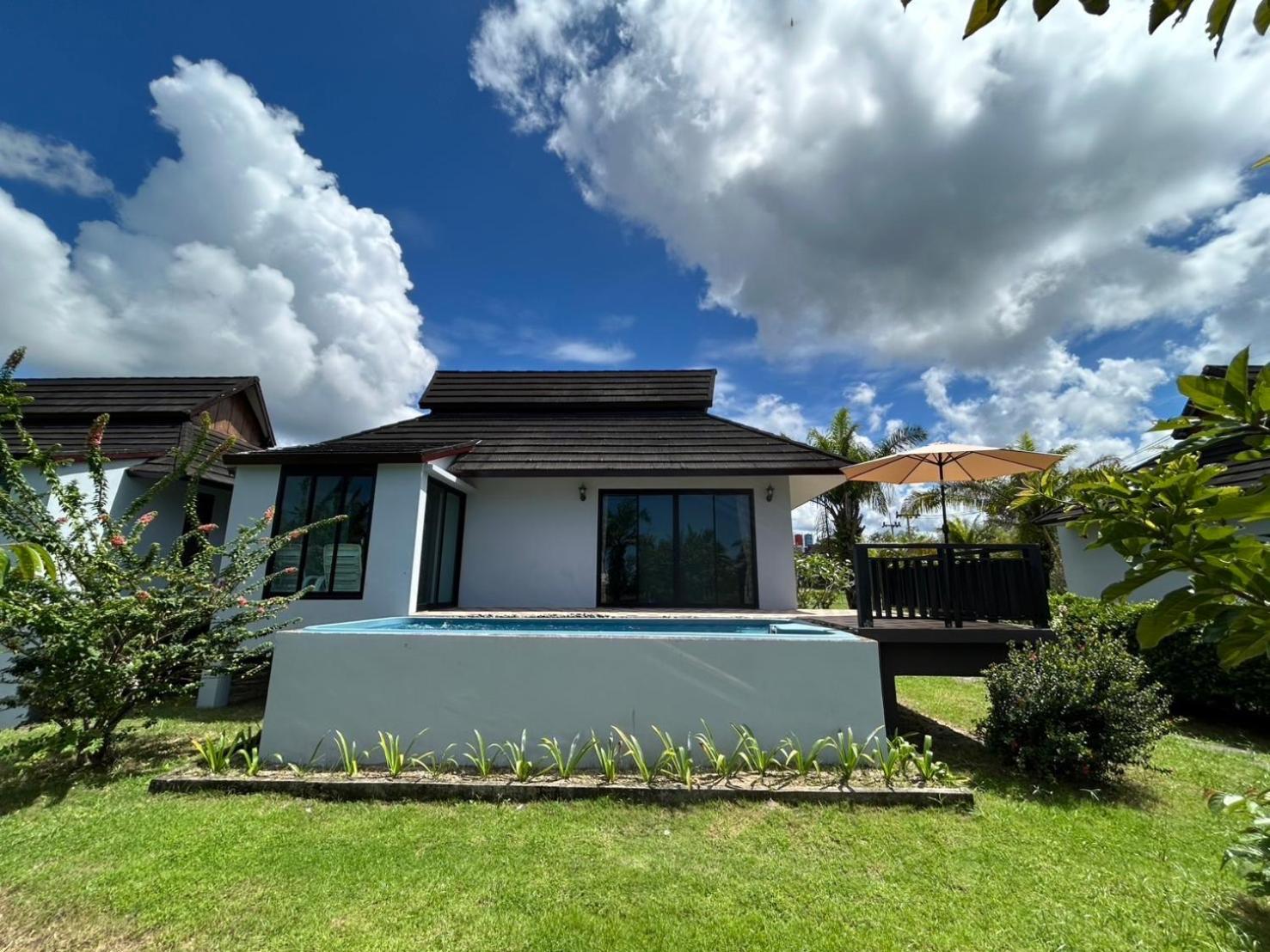The Hip Resort @ Khao Lak Bang Sak Екстериор снимка
