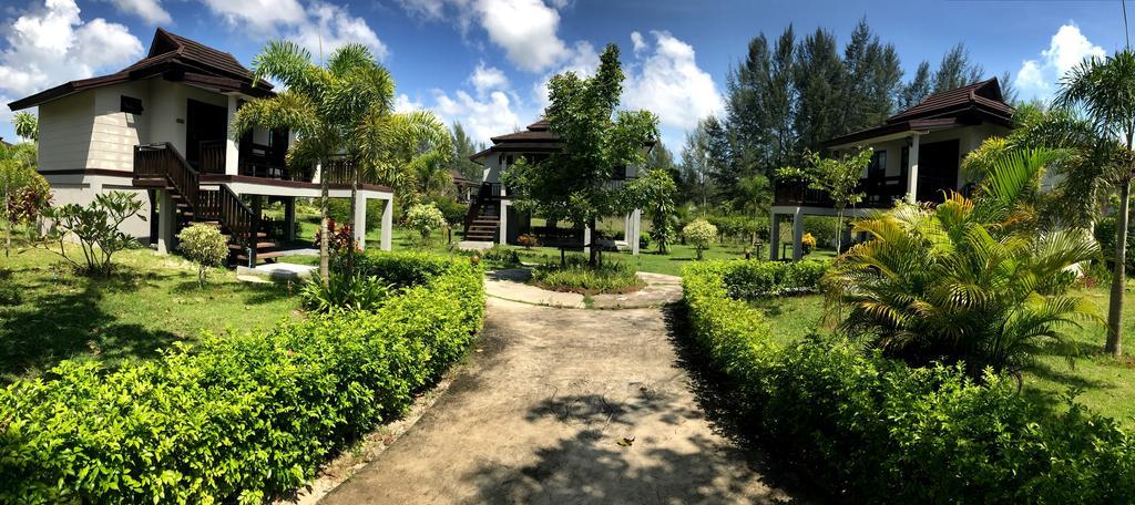The Hip Resort @ Khao Lak Bang Sak Екстериор снимка