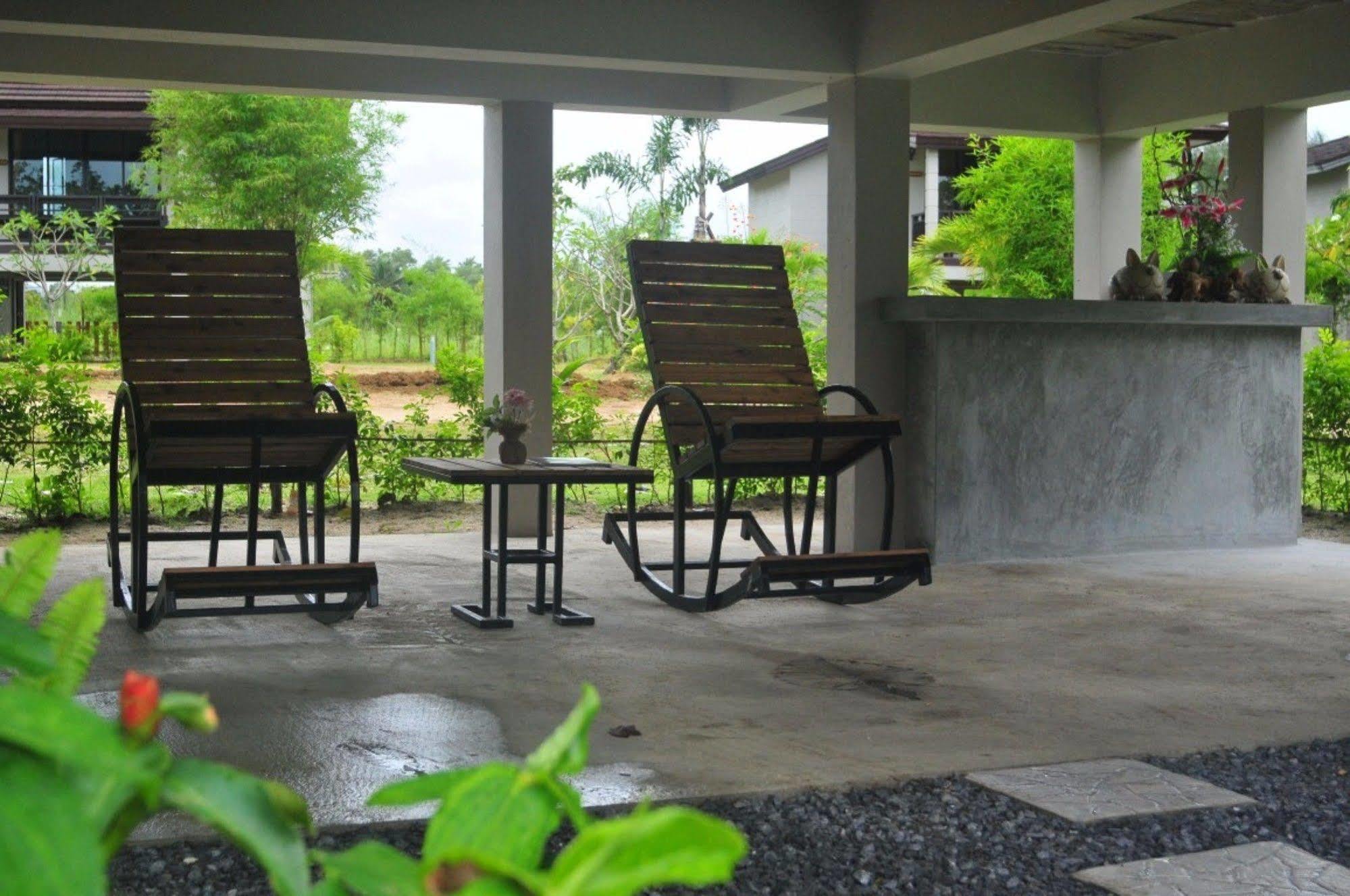 The Hip Resort @ Khao Lak Bang Sak Екстериор снимка