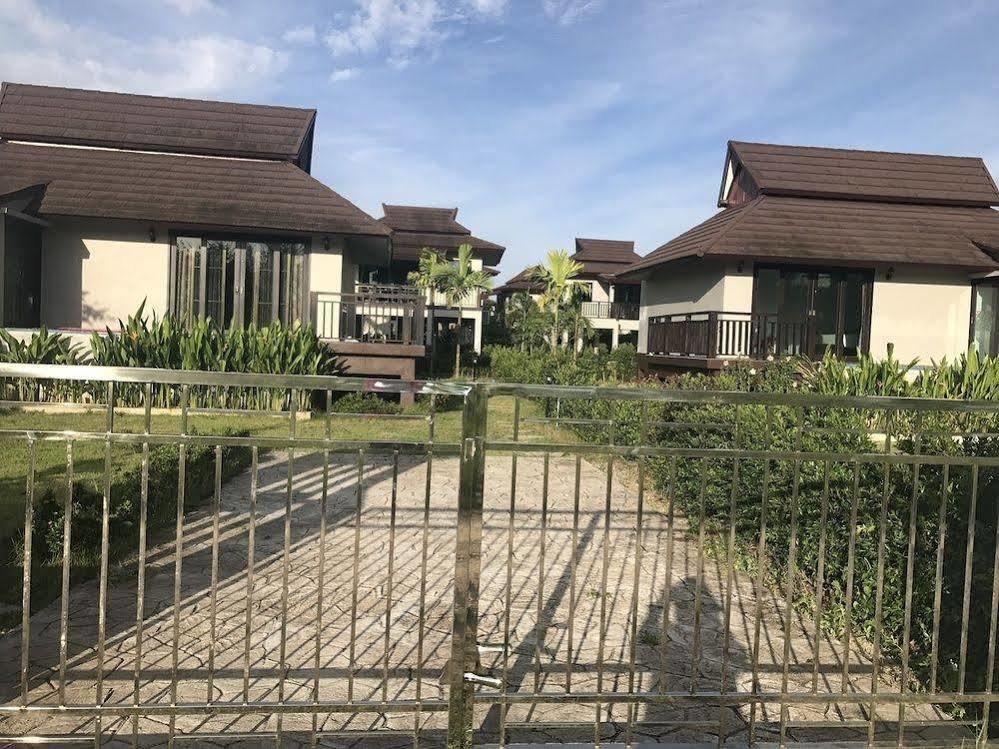 The Hip Resort @ Khao Lak Bang Sak Екстериор снимка